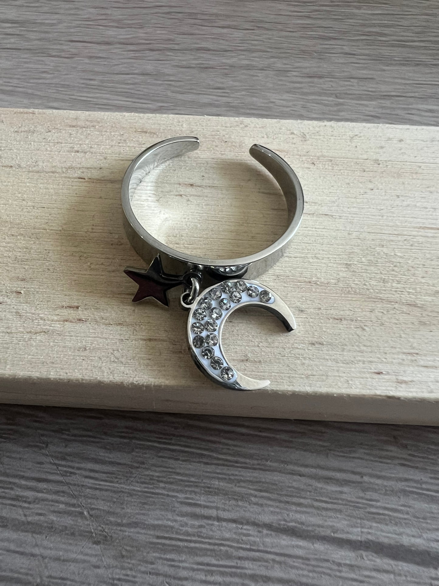 Bague Lune & Étoile Pendantes – Acier Inoxydable