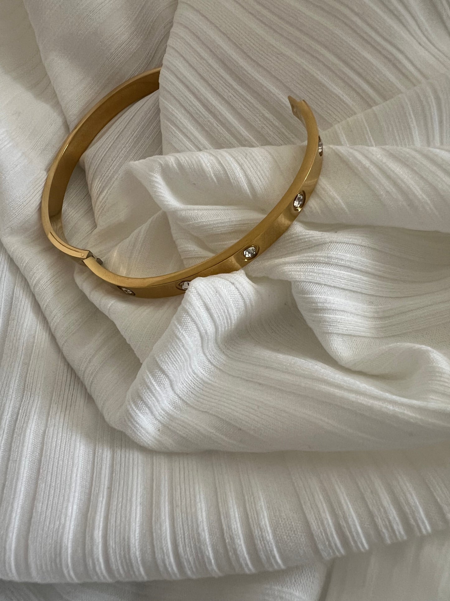 Bracelet Doré en Acier Inoxydable – Élégance Durable