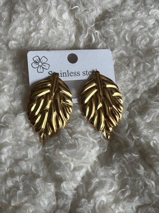 Boucles d’Oreilles Feuille Dorée en Acier Inoxydable – Élégance Naturelle