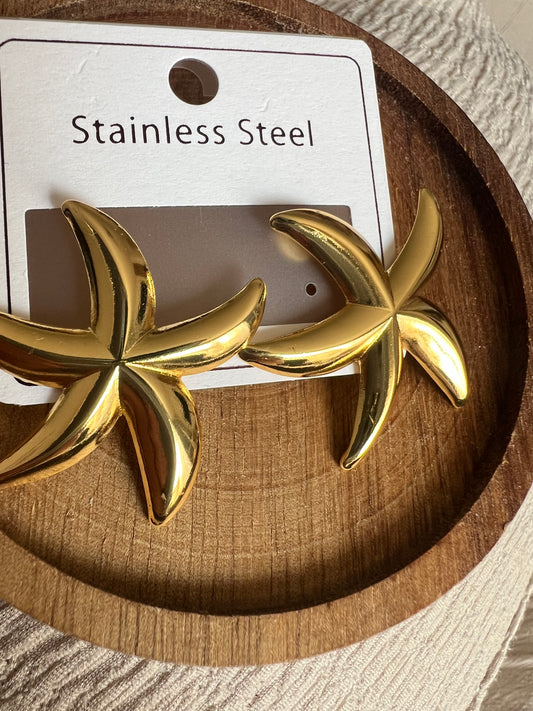 Boucles d’Oreilles Étoile de Mer Dorée – Acier Inoxydable Chic et Estival