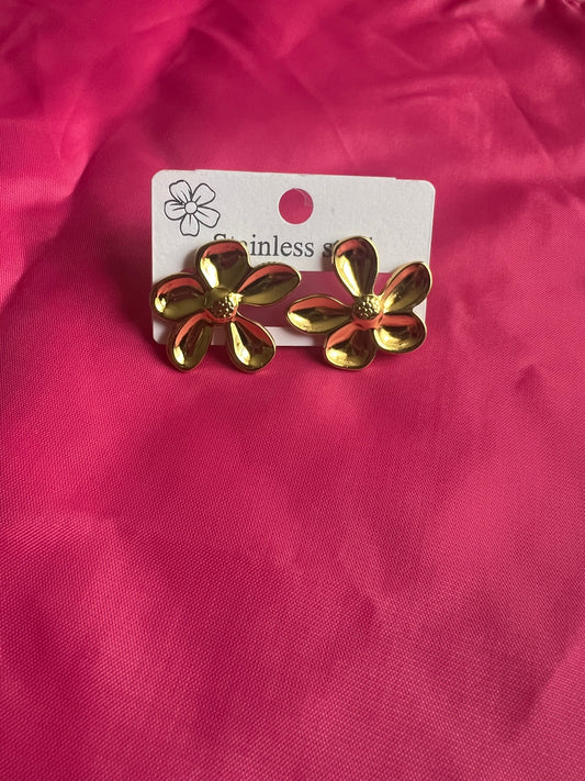 🌸 Boucles d’oreilles fleur en acier inoxydable – Élégance intemporelle et raffinement floral 🌸